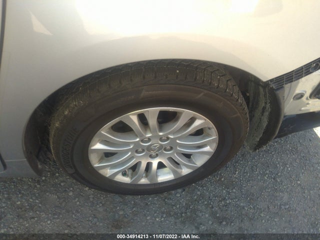 2015 TOYOTA SIENNA XLE/XLE AAS/LTD VIN: 5TDYK3DC0FS625684