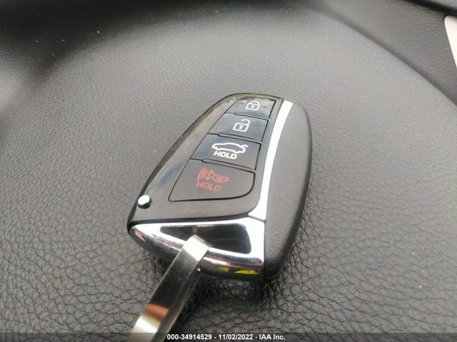 2015 Hyundai Azera, VIN: KMHFH4JG6FA483790