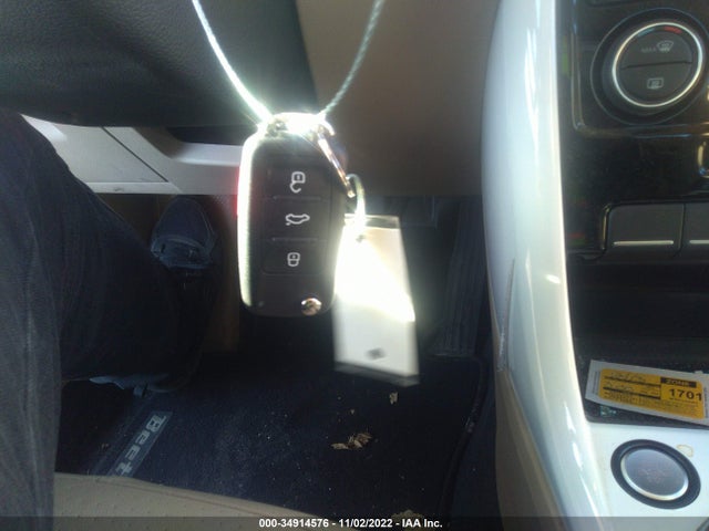2019 Volkswagen Beetle, VIN: 3VWJD7AT7KM716966