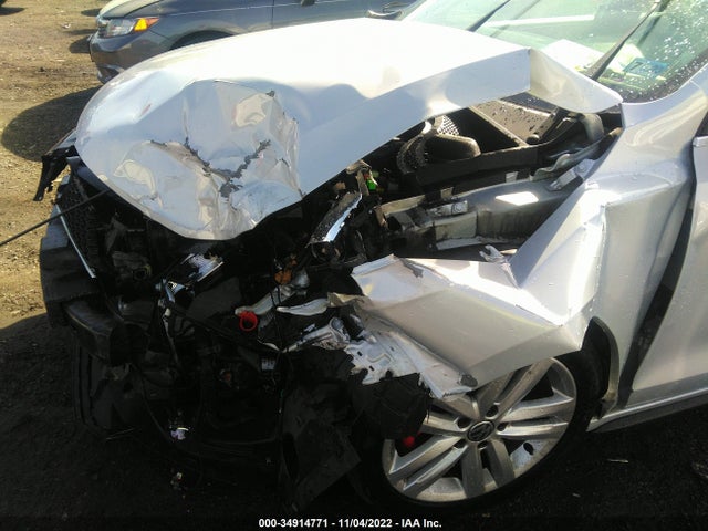 Volkswagen GLI 2013 3VW4A7AJ1DM208872 Image 8