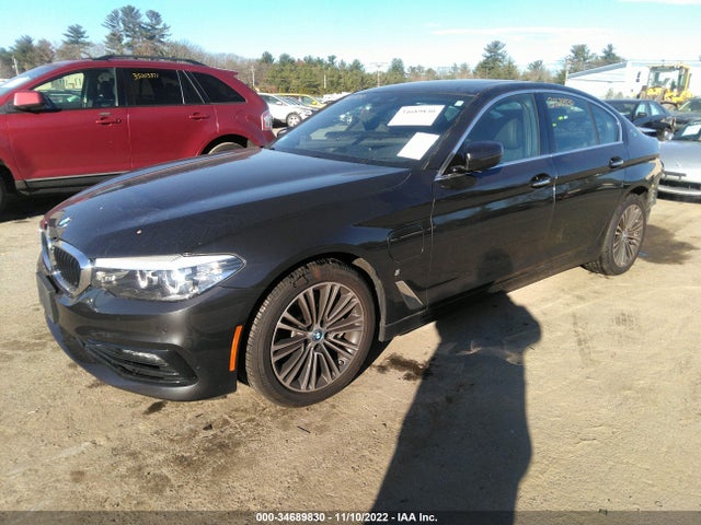 2018 BMW 5 Series, VIN: WBAJB1C56JB085151