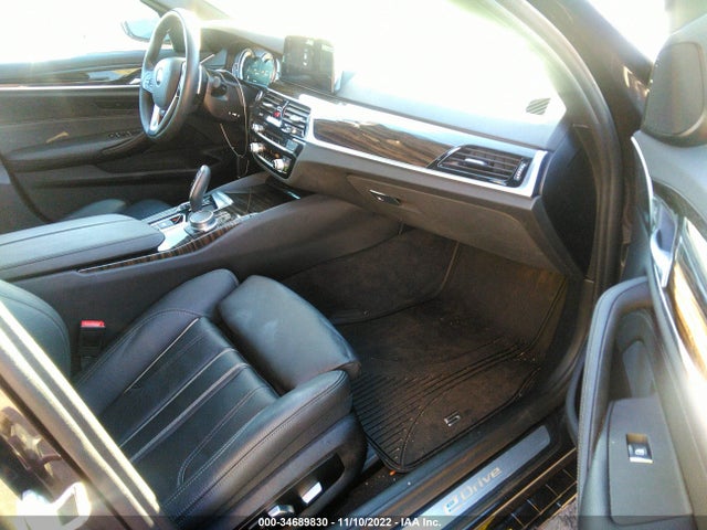 2018 BMW 5 Series, VIN: WBAJB1C56JB085151