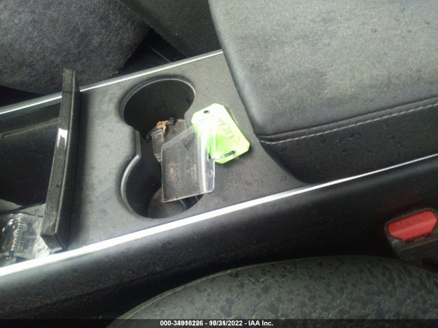 Tesla Model Y Long Range 2021 5YJYGDEE4MF077598 Image 3