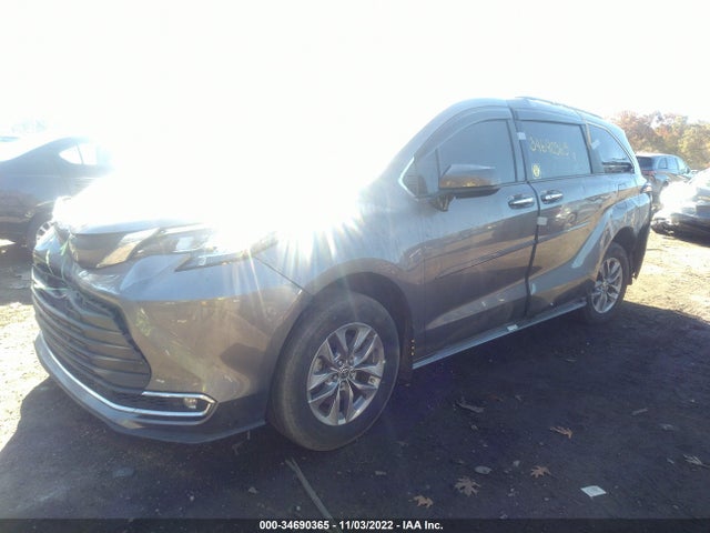 2022 Toyota Sienna, VIN: 5TDYRKEC7NS087732