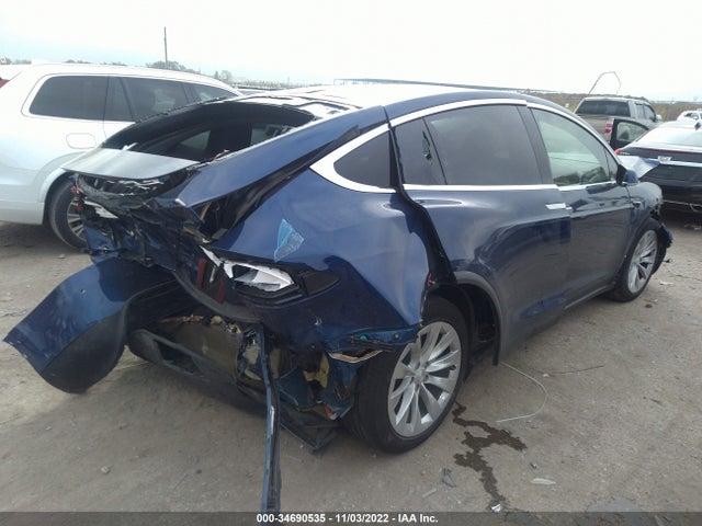 2019 Tesla Model X, VIN: 5YJXCDE25KF195055