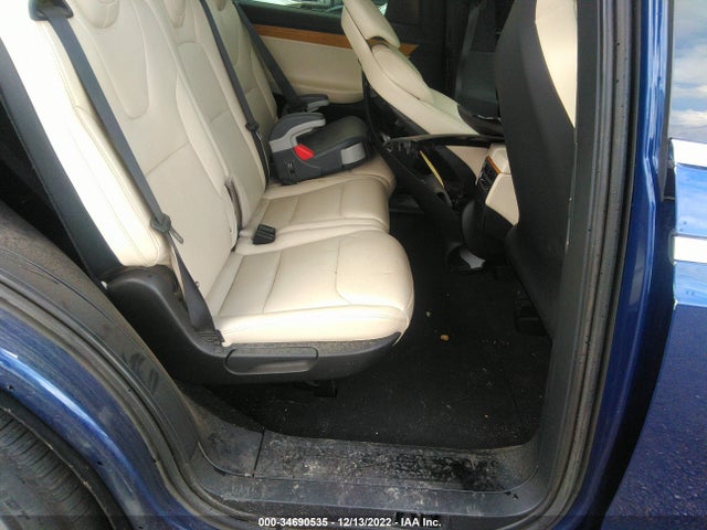 2019 Tesla Model X, VIN: 5YJXCDE25KF195055