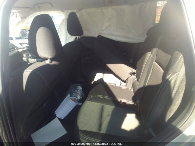 JA4J4TA87NZ028339 Mitsubishi Outlander Es