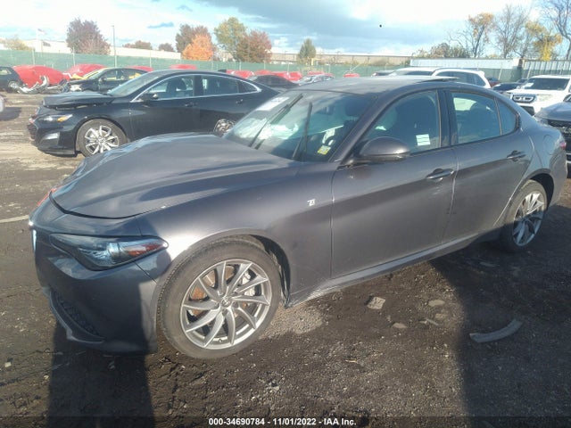 2022 Alfa Romeo Giulia, VIN: ZARFANBN2N7663667