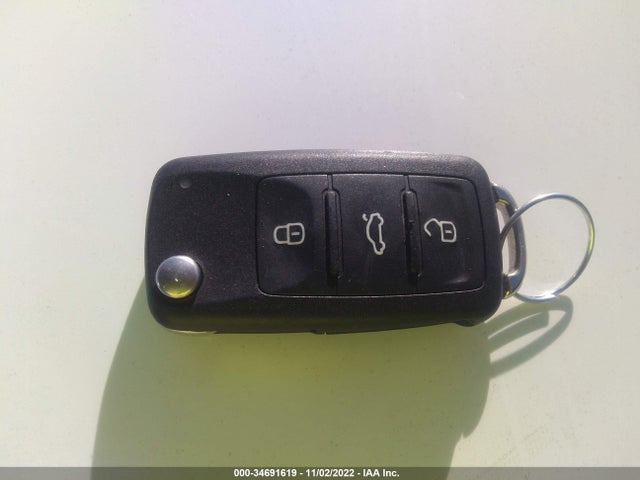 2015 Volkswagen Beetle, VIN: 3VW4T7AT9FM634081