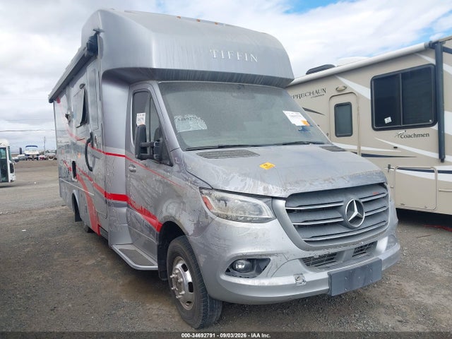 34692791 :رقم المزاد ، W1X8E33Y4LN110161 vin ، 2020 Mercedes-benz Sprinter 3500xd  Standard Roof V6 مزاد بيع