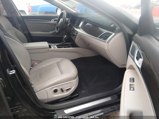 2016 Hyundai Genesis, VIN: KMHGN4JE4GU136258