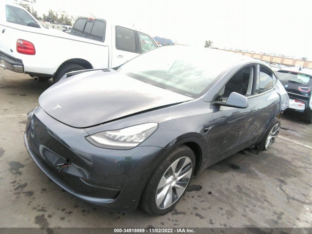 Tesla Model Y Long Range 2021 5YJYGDEEXMF083602 Image 2