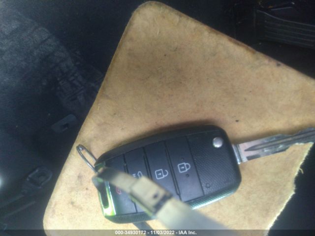 KNAFK5A88G5570179 KIA Forte 5-door Lx