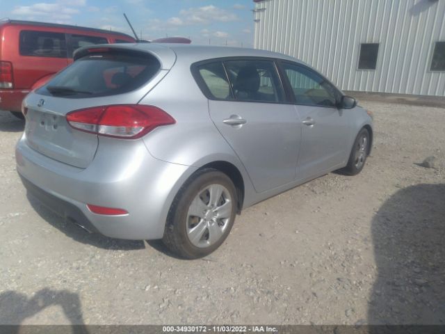 KNAFK5A88G5570179 KIA Forte 5-door Lx