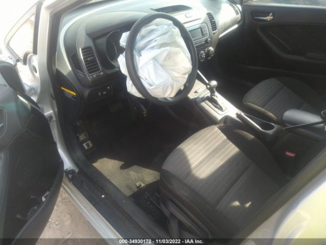 KNAFK5A88G5570179 KIA Forte 5-door Lx