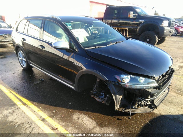 2018 Volkswagen Golf, VIN: 3VWH17AU8JM758223