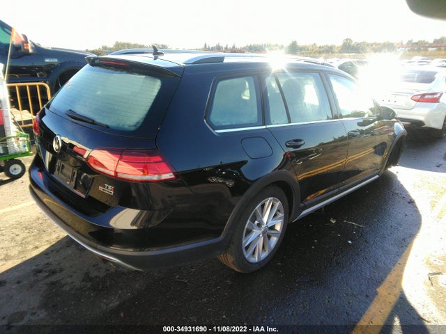2018 Volkswagen Golf, VIN: 3VWH17AU8JM758223
