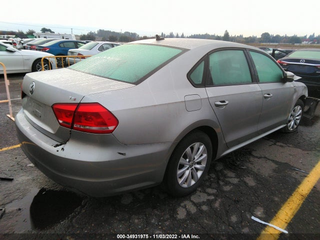 1VWAT7A38EC099070 Volkswagen Passat Wolfsburg Ed
