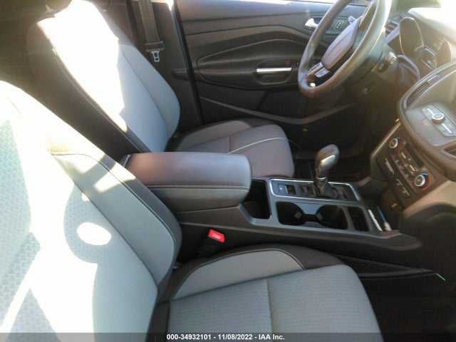2019 Ford Escape, VIN: 1FMCU9GD8KUA57052