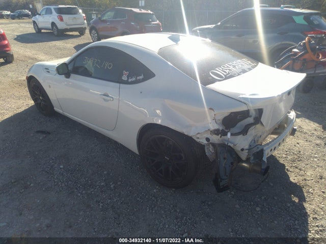 2017 Toyota 86, VIN: JF1ZNAA11H9704694