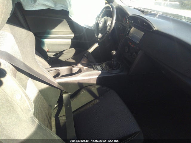 2017 Toyota 86, VIN: JF1ZNAA11H9704694