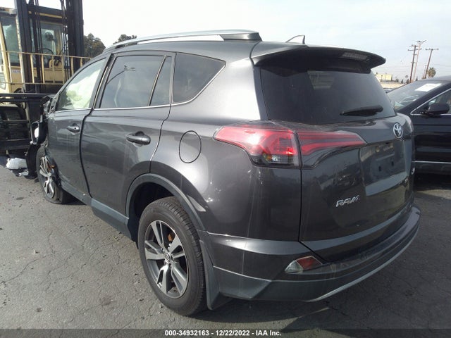 2018 TOYOTA RAV4 XLE VIN: JTMWFREV3JJ745659