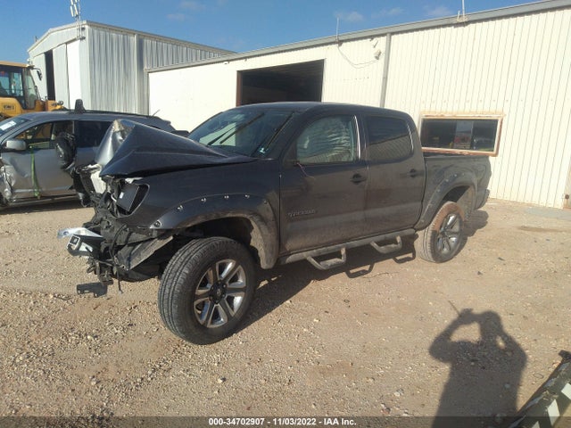 Toyota Tacoma 2015 5TFJX4GN4FX049906 Image 2