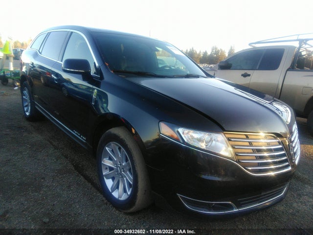 2017 Lincoln MKT, VIN: 2LMHJ5NK2HBL01323