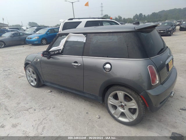 2005 MINI COOPER S WMWRE33465TG95518 Photo 2