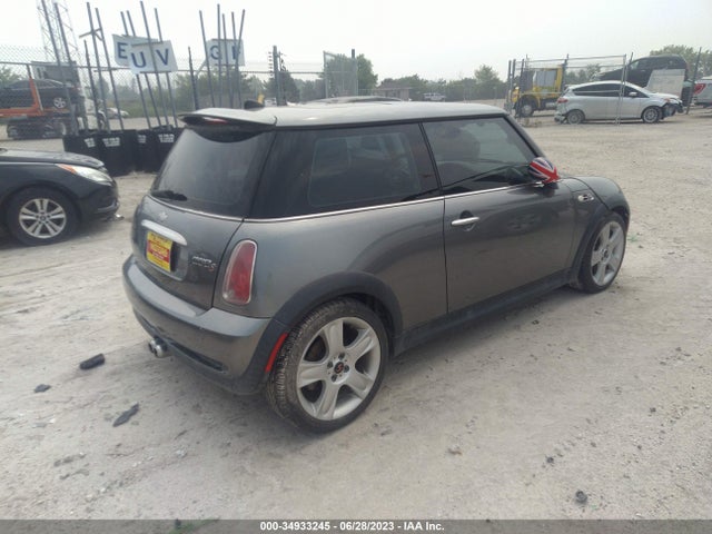 2005 MINI COOPER S WMWRE33465TG95518 Photo 3
