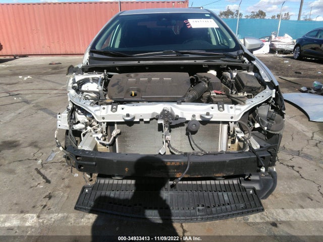 2017 Toyota Corolla, VIN: 5YFBURHE3HP640335