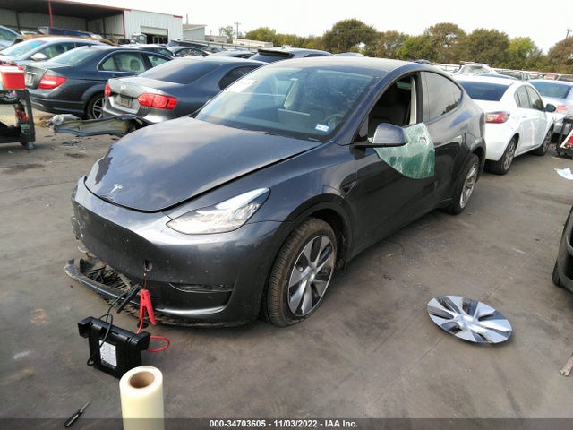 2022 Tesla Model Y, VIN: 7SAYGDEE7NA003819