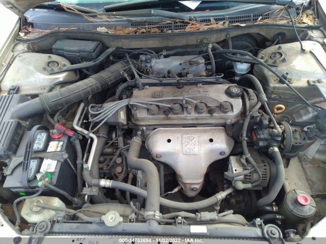 2000 HONDA ACCORD SDN LX VIN: 1HGCG5643YA055212