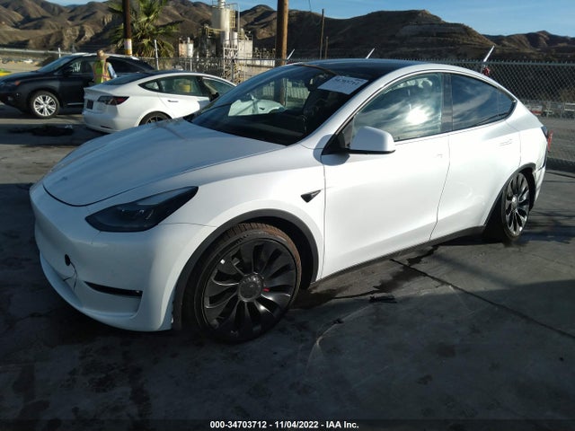 Tesla Model Y 2022 7SAYGDEFXNF537327 Image 2