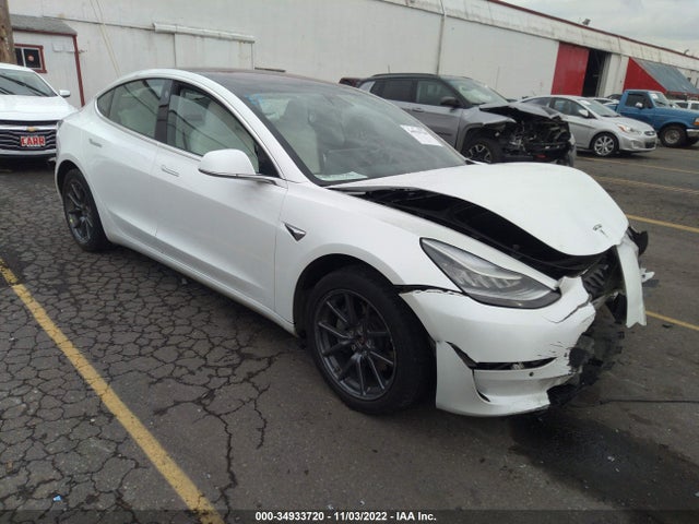 2019 5YJ3E1EB4KF195149 main image