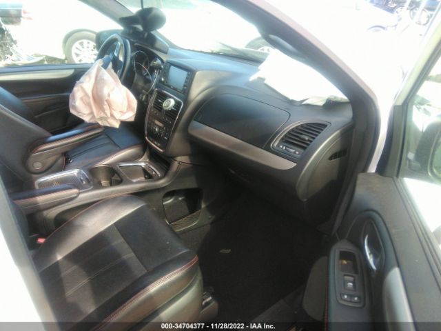 2C4RDGEG3KR670466 Dodge Grand Caravan Gt