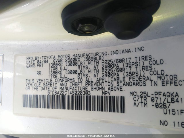 2004 TOYOTA SIENNA XLE VIN: 5TDBA22C14S020303