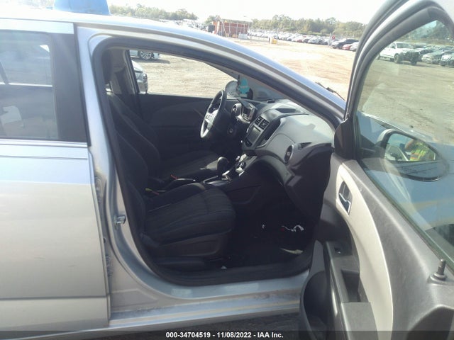 Chevrolet SONIC LT 2016 1G1JC5SHXG4184094 Image 6