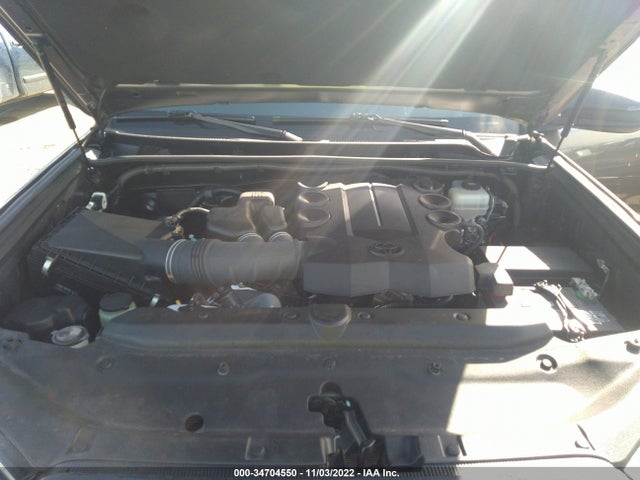 Toyota 4RUNNER SR5 2018 JTEBU5JR2J5585381 Image 10