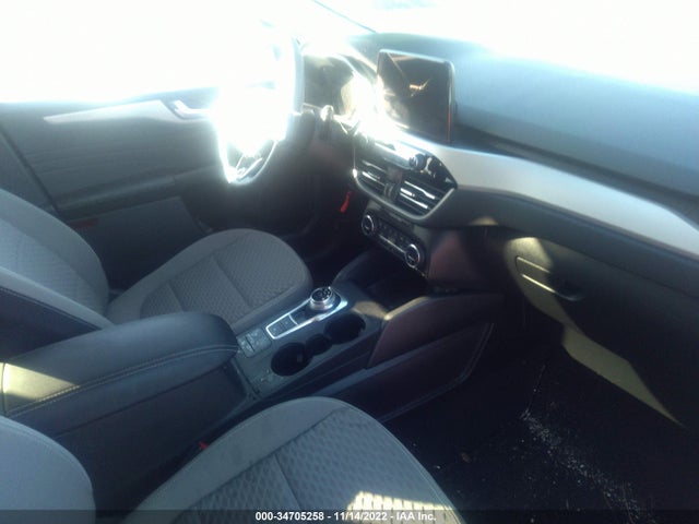 2021 Ford Escape, VIN: 1FMCU0G68MUA13245