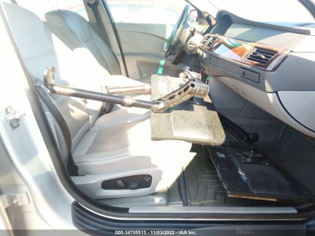 WBANF33587CW69264 BMW 5 Series