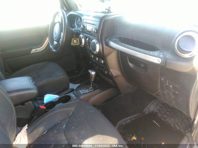 2017 Jeep Wrangler, VIN: 1C4BJWEG3HL733958