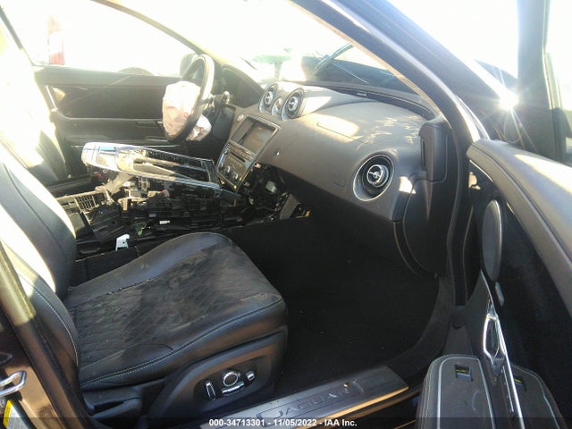 2017 JAGUAR XJ SAJWA2GE1HMW07843 Photo 4