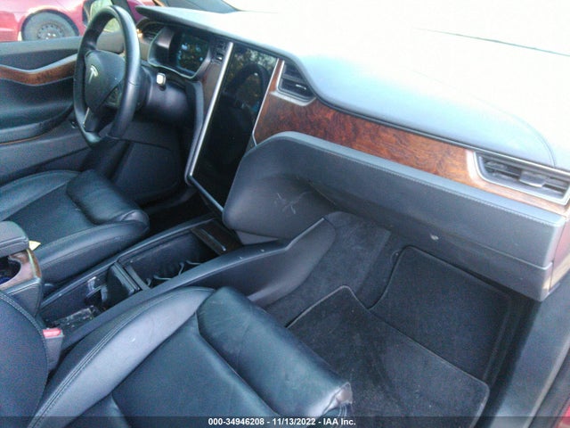 2021 Tesla Model X, VIN: 5YJXCAE22MF319686