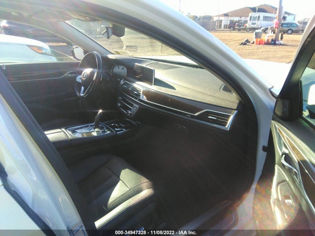 2017 BMW 7 Series, VIN: WBA7E2C57HG739949