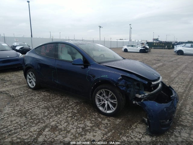 2020 Tesla Model Y, VIN: 5YJYGDEEXLF027724