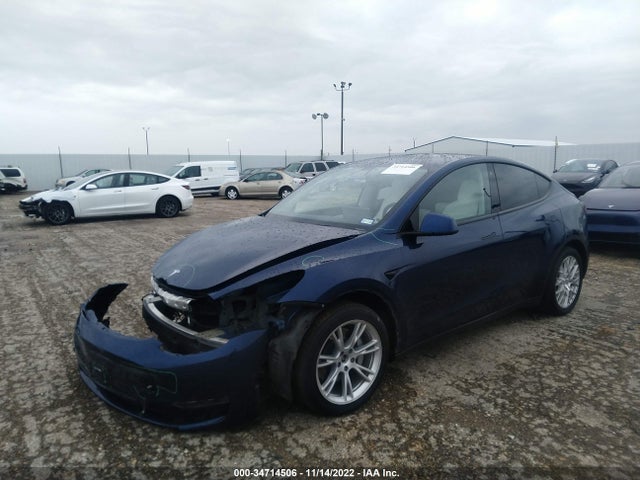 Tesla Model Y 2020 5YJYGDEEXLF027724 Image 2