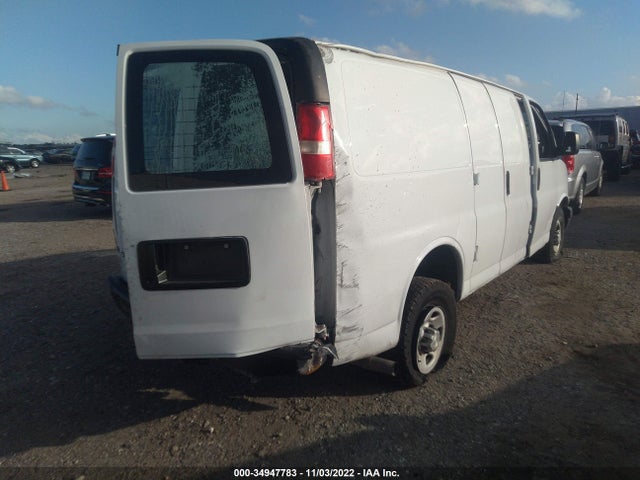 Chevrolet EXPRESS CARGO VAN 2015 1GCWGFCF8F1249349 Image 4