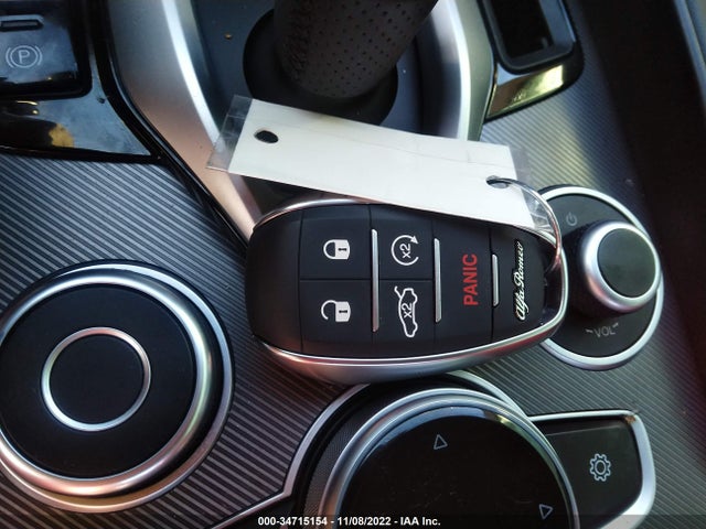 2022 Alfa Romeo Giulia, VIN: ZARFANBN9N7655291