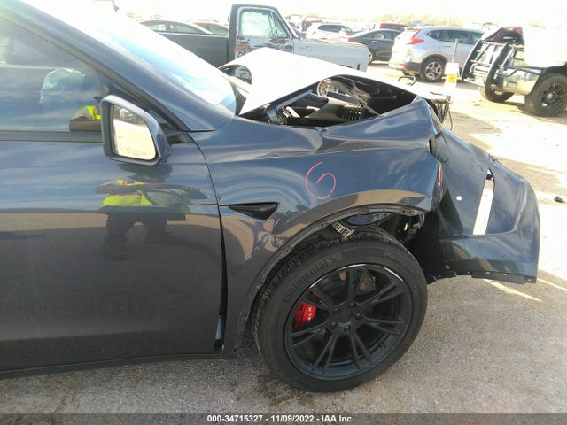 2020 Tesla Model Y, VIN: 5YJYGDEF7LF011389